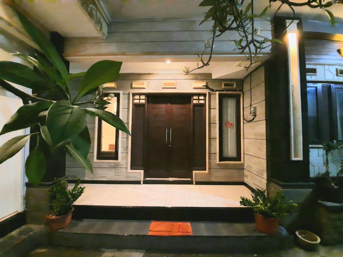 Ganggas Homestay 짐바란 외부 사진