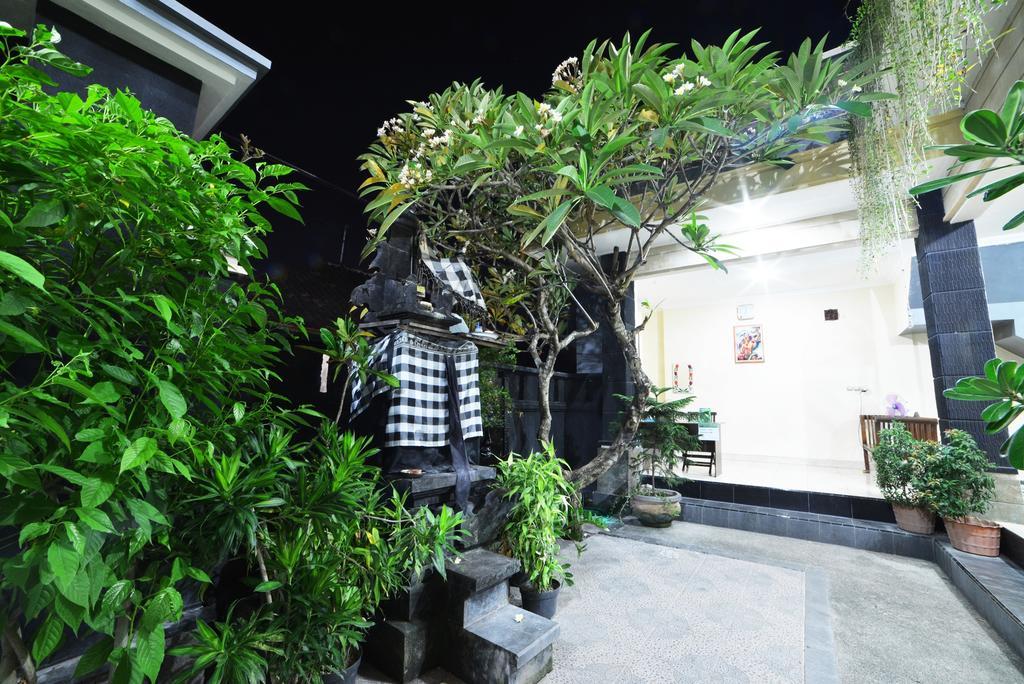 Ganggas Homestay 짐바란 외부 사진