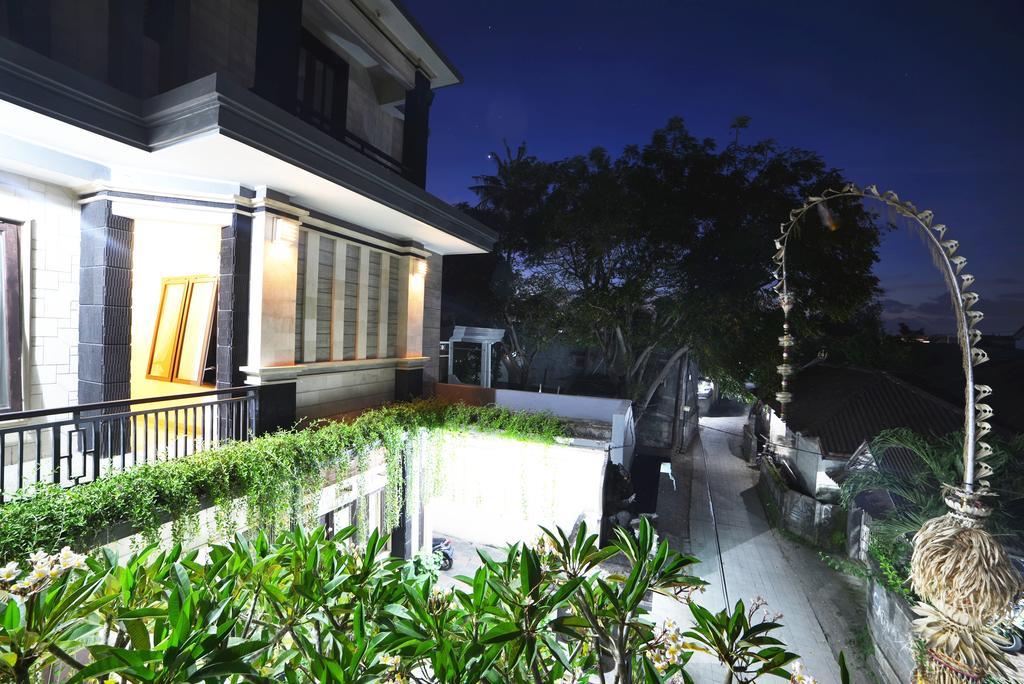 Ganggas Homestay 짐바란 외부 사진